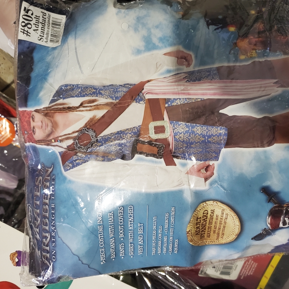 Costumes - Picture 2 of 12
